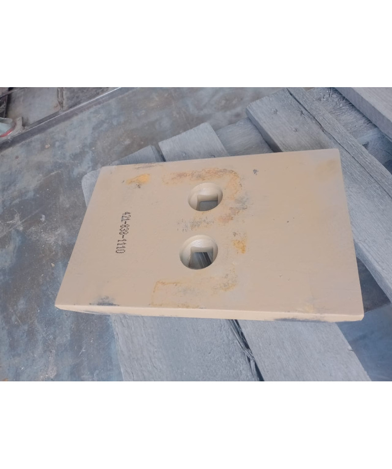 Межзубьевая Защита Komatsu 421-838-1110 (215x330x30) (450-500HB) Межзубьевая Защита Komatsu 421-838-1110 (215x330x30) (450-500HB)