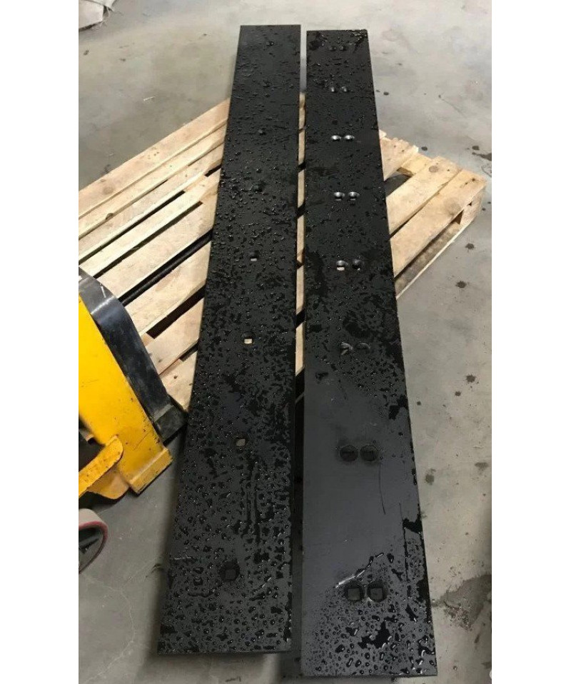 Нож ковша (Режущая кромка) JCB 20х200x610 (175по центрам) 4 отв. HB500 на 600й ковш Нож ковша (Режущая кромка) JCB 20х200x610 (175по центрам) 4 отв. HB500 на 600й ковш